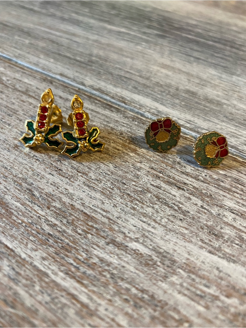 Christmas earrings enamel wreath candle sticks Avon vintage jewelry gold tone